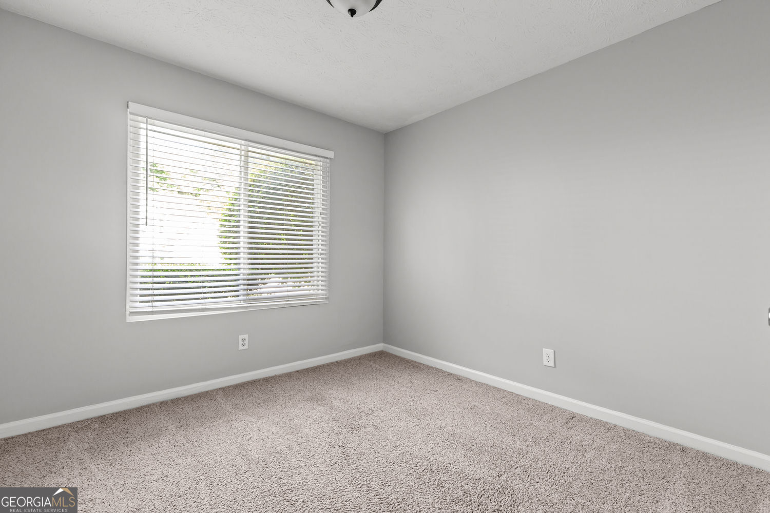 2979 Sentinel Circle Property Photo 17
