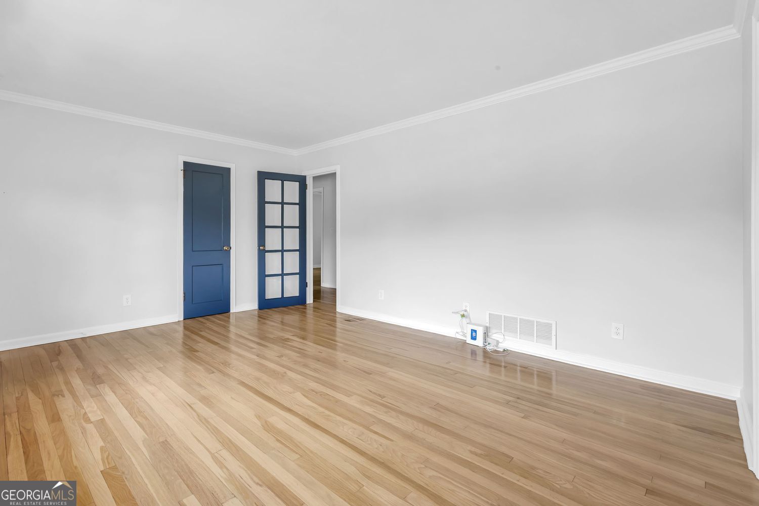 2015 Montrose Drive Property Photo 7