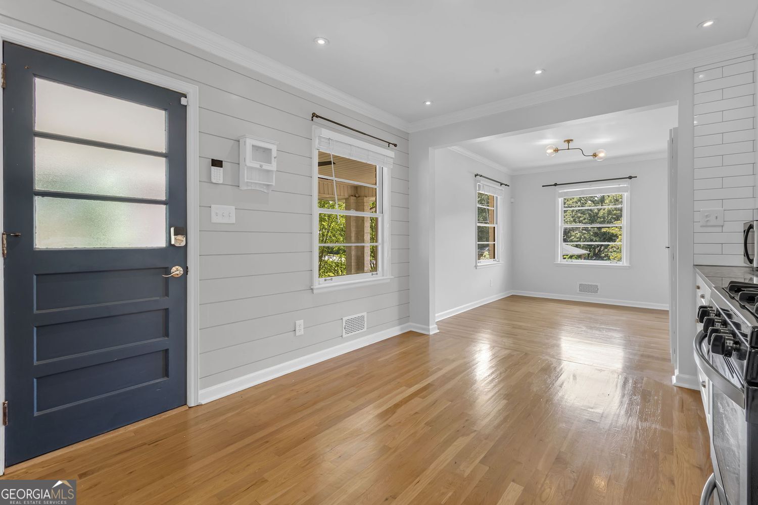2015 Montrose Drive Property Photo 16