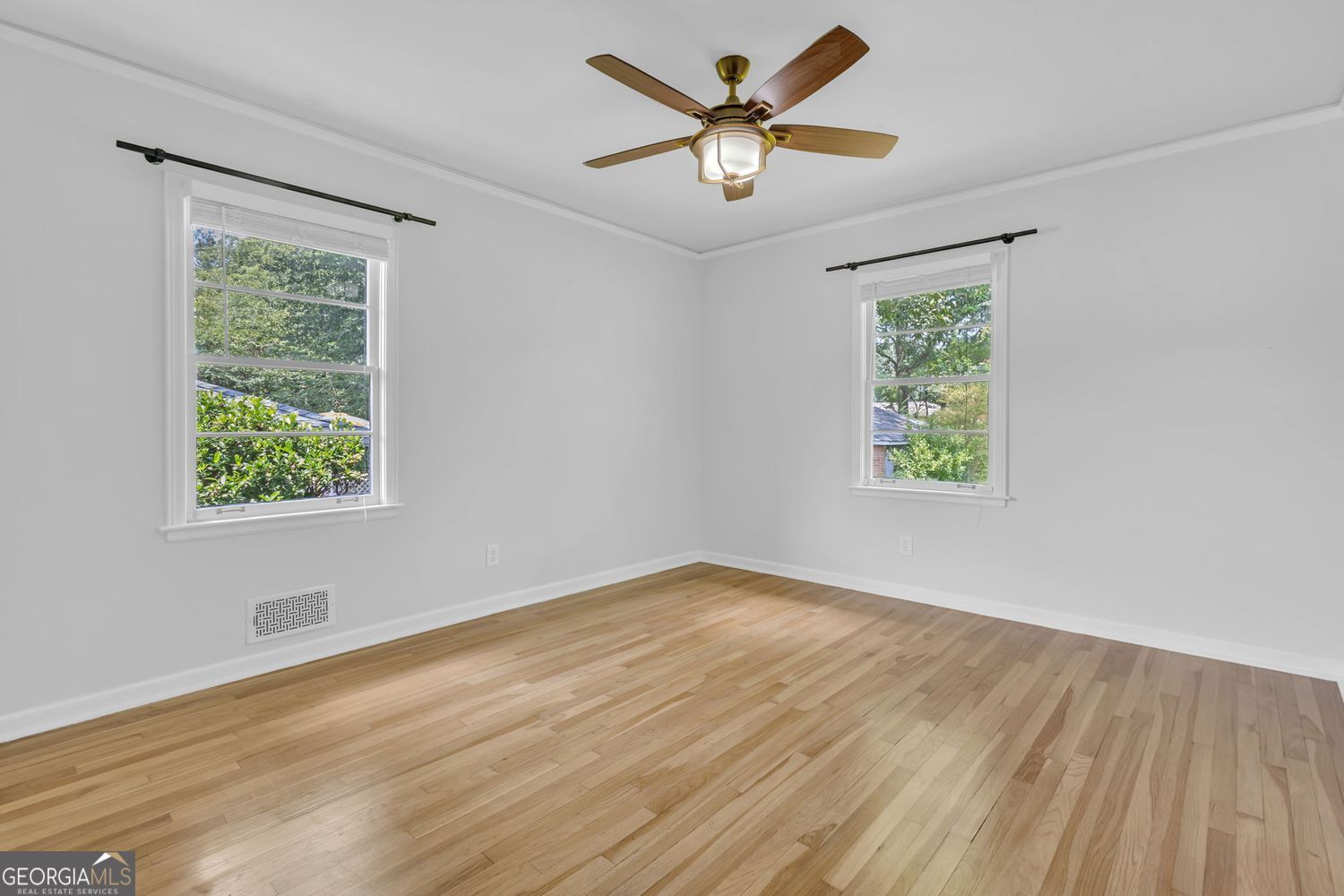 2015 Montrose Drive Property Photo 22
