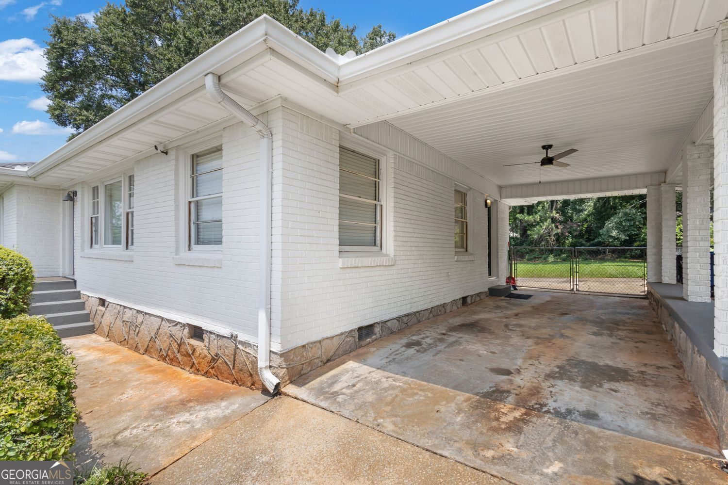 2015 Montrose Drive Property Photo 31