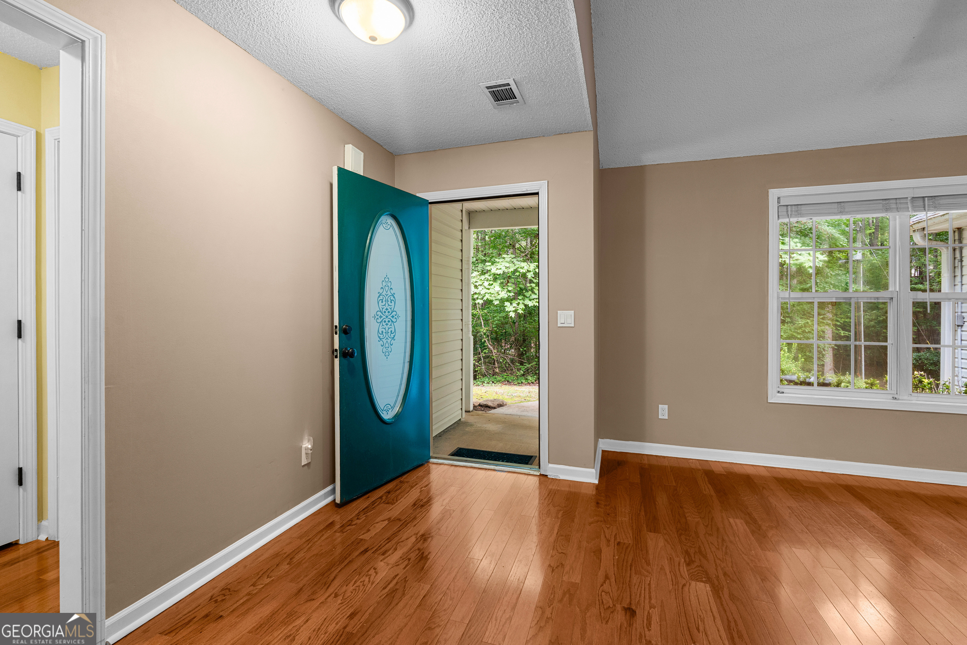 270 Hendrix Road Property Photo 6