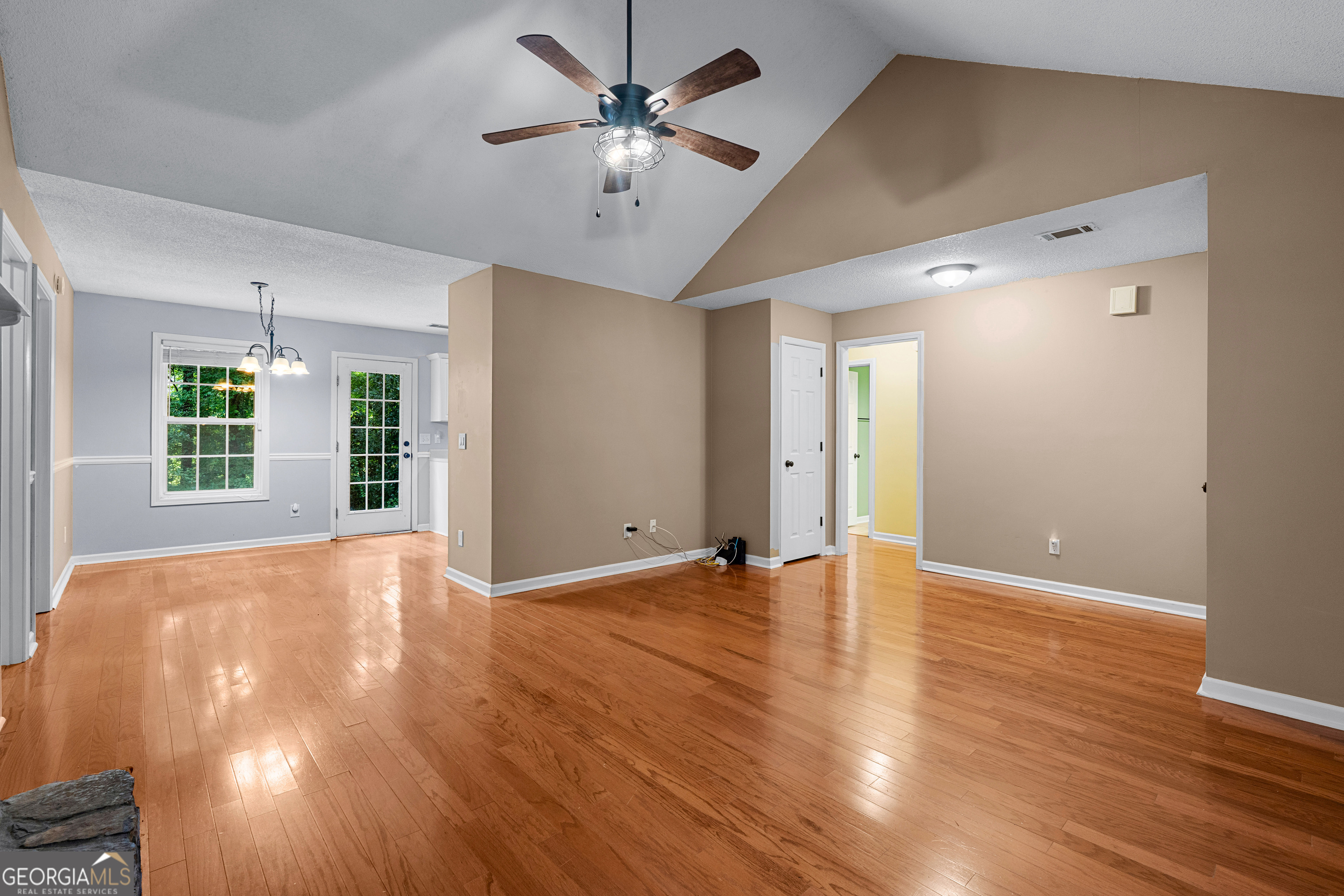 270 Hendrix Road Property Photo 8