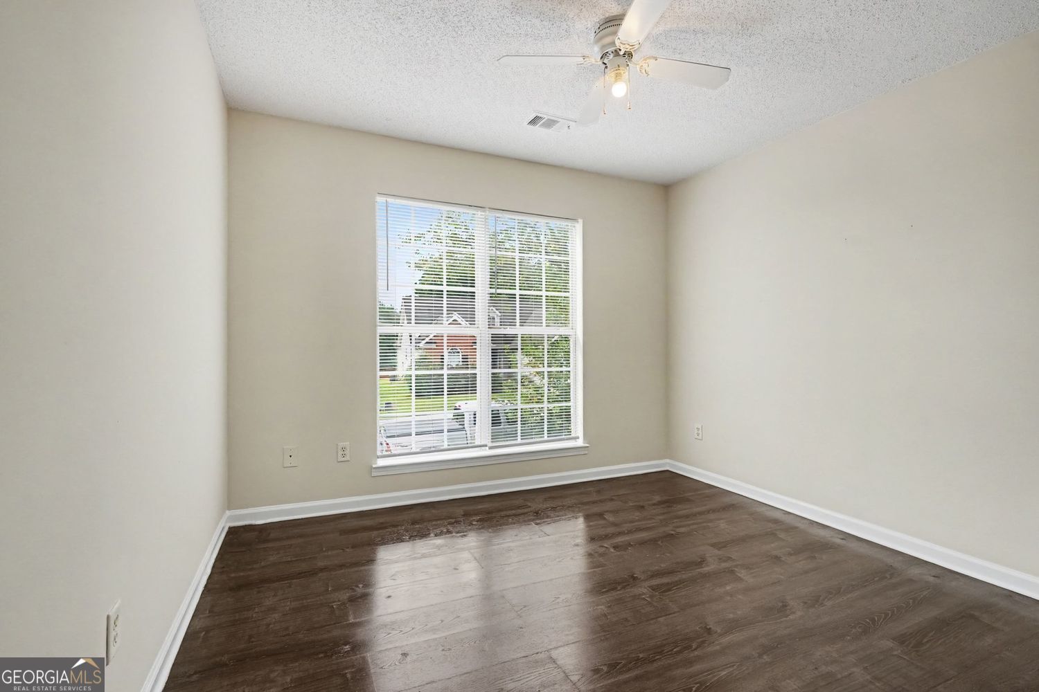 4824 Buchli Lane Property Photo 4