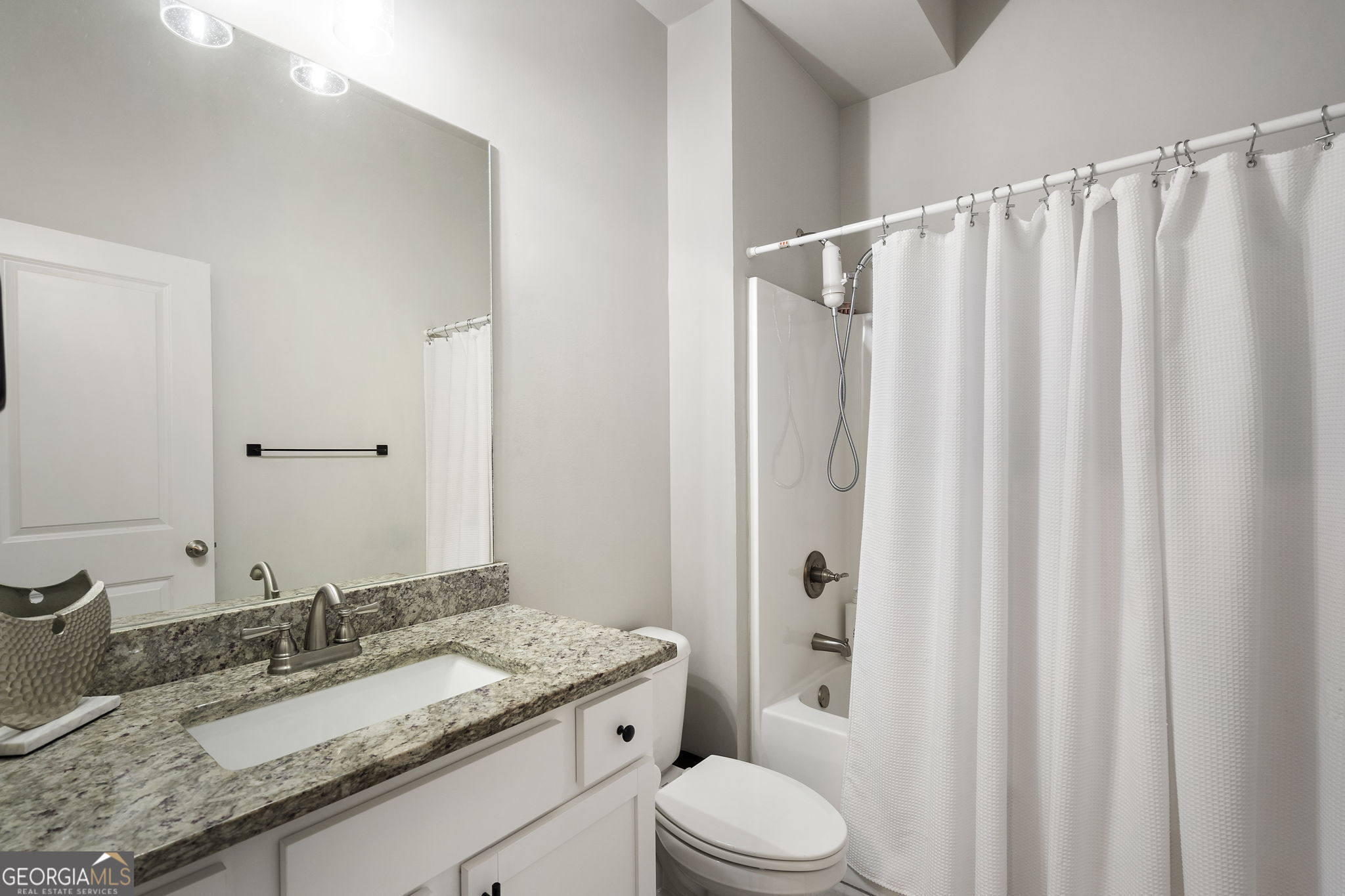1880 Grand Lanier Drive Property Photo 21