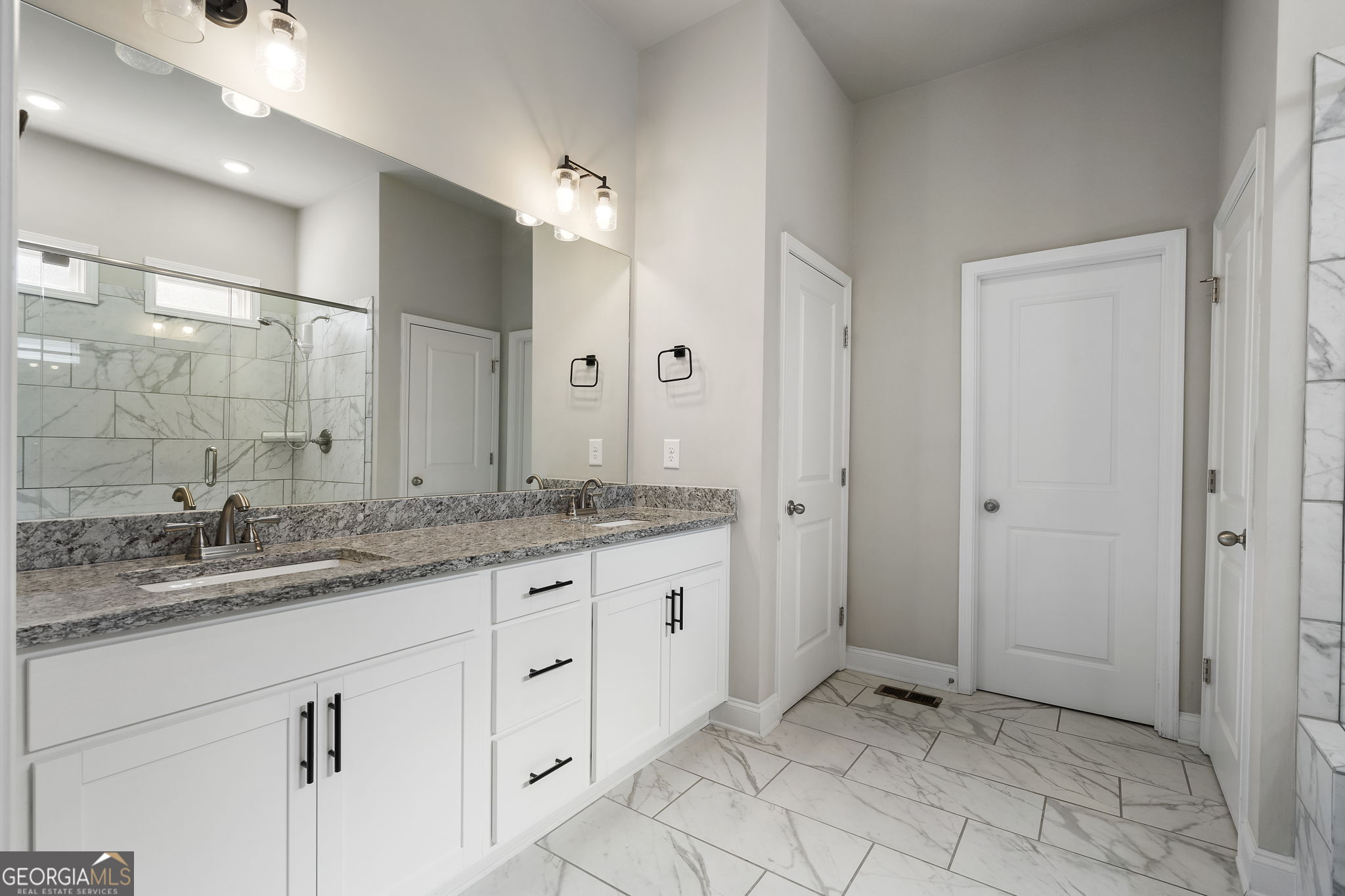 1880 Grand Lanier Drive Property Photo 32