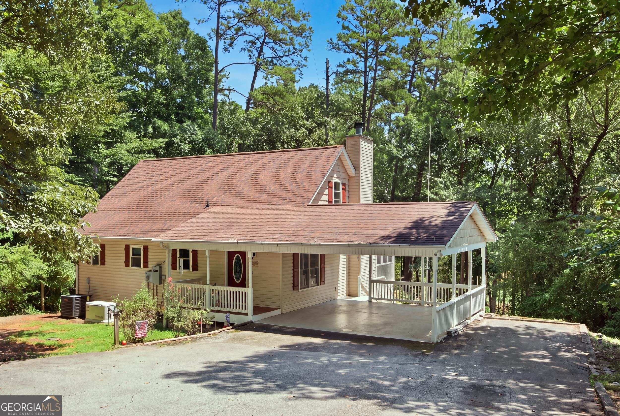 834 Hardy Road Property Photo 2