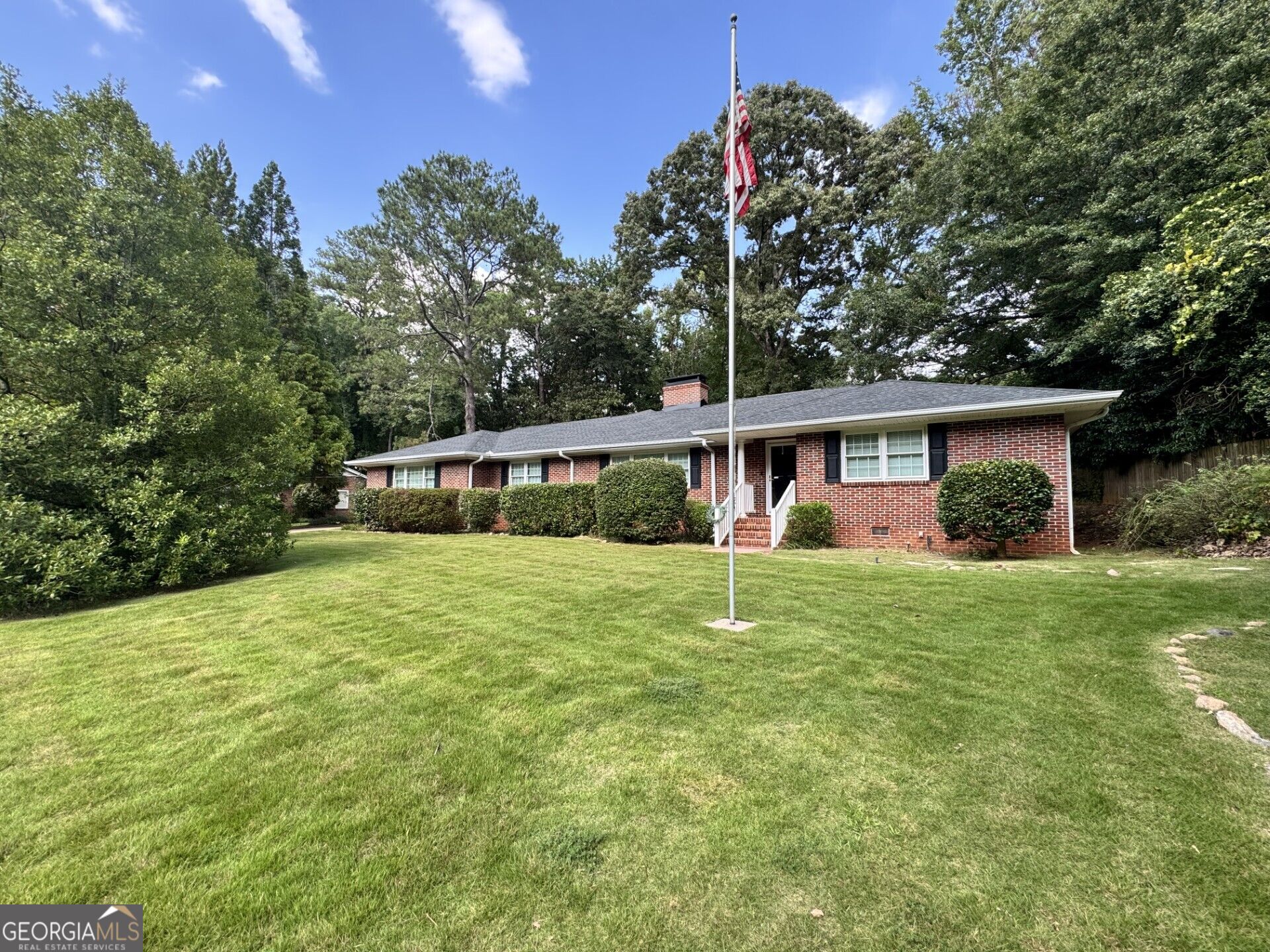 715 Ridgecrest Road Property Photo 1