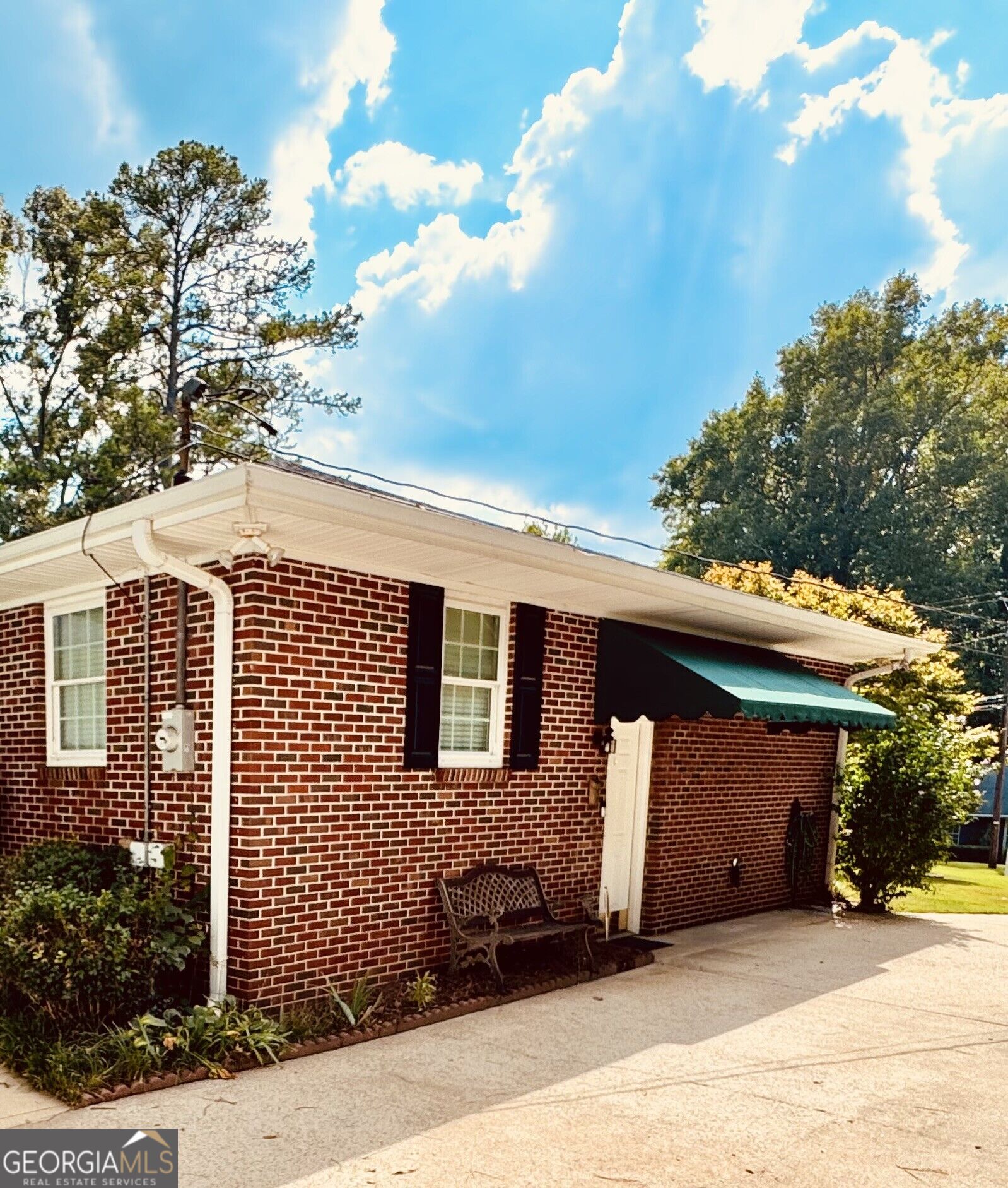 715 Ridgecrest Road Property Photo 4