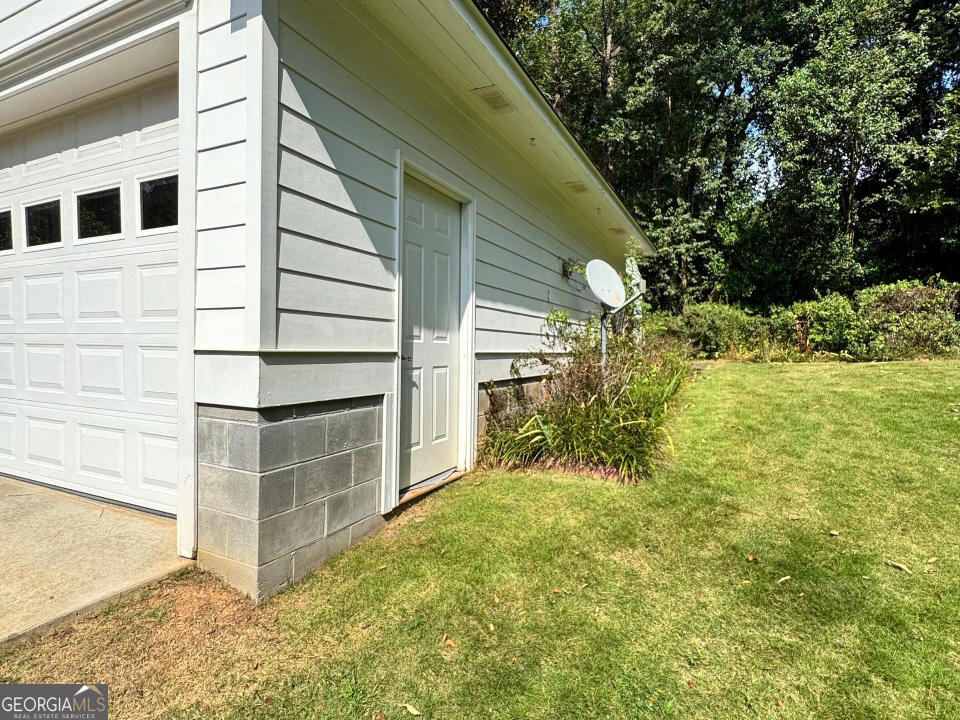 715 Ridgecrest Road Property Photo 8