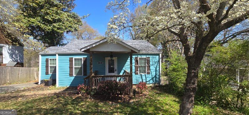 1901 E Farris Avenue Property Photo 1