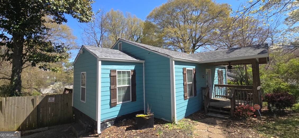 1901 E Farris Avenue Property Photo 3