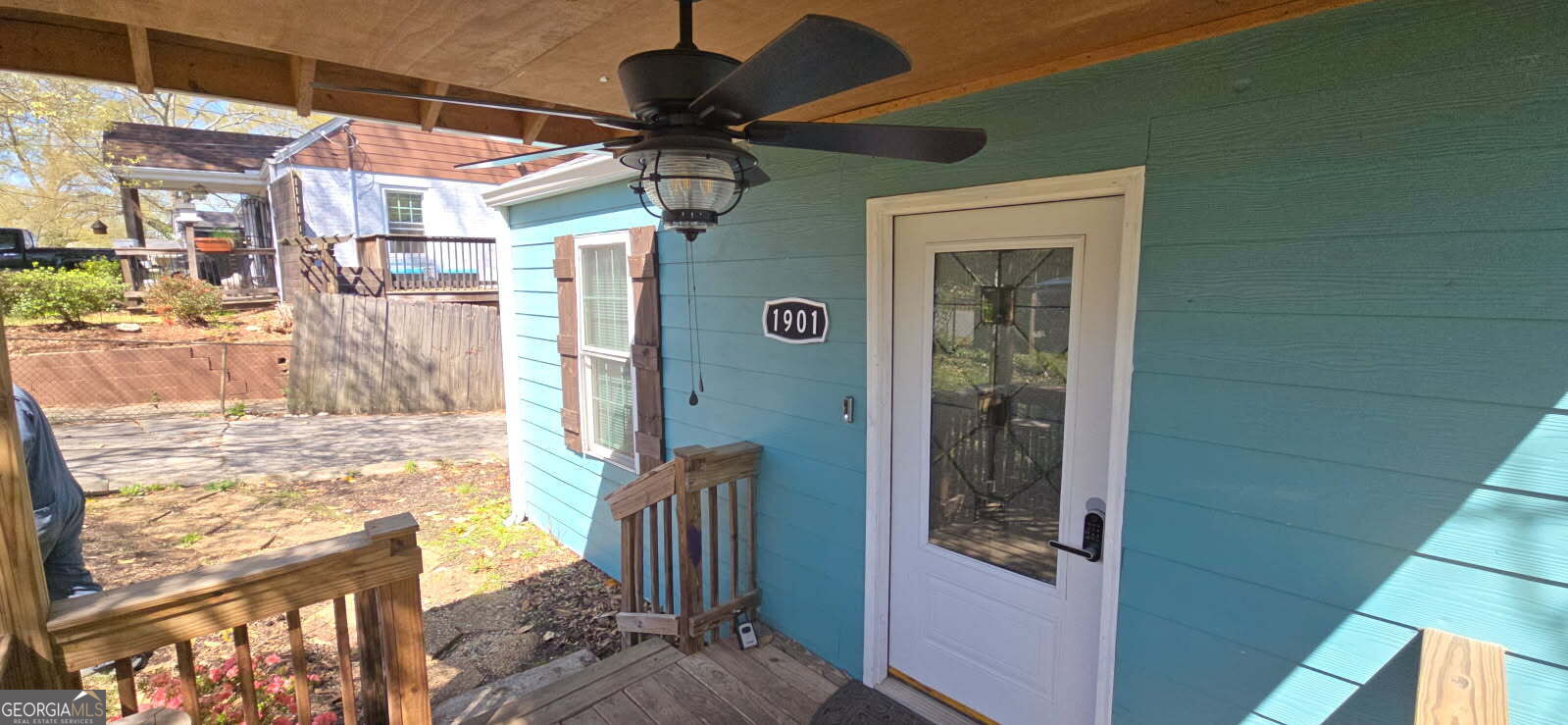 1901 E Farris Avenue Property Photo 5