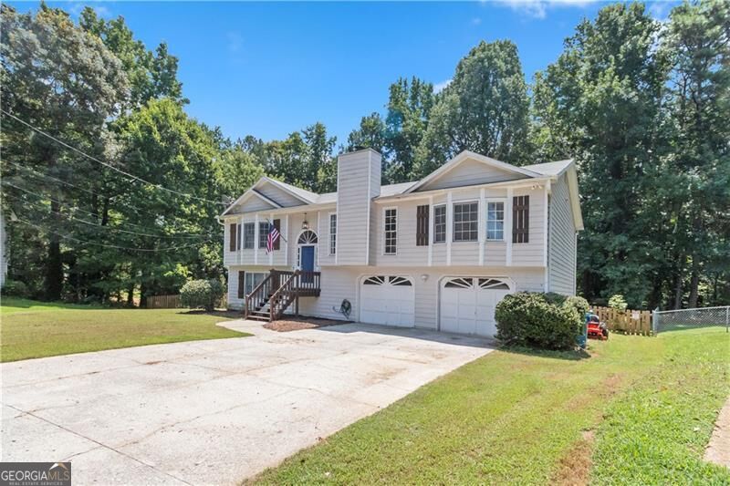 1476 Chateau Circle Property Photo 2