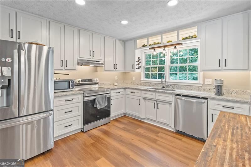 1476 Chateau Circle Property Photo 8