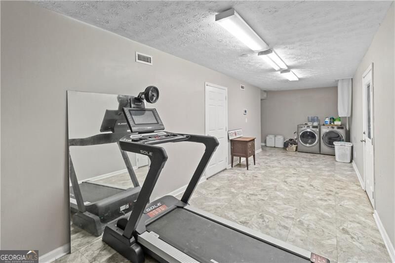 1476 Chateau Circle Property Photo 27