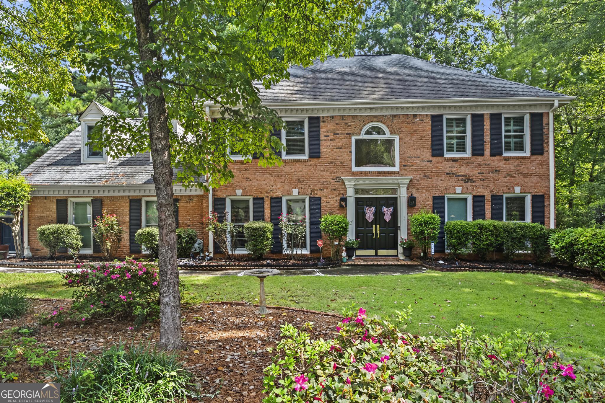 140 Lakeside Drive Nw Property Photo 1