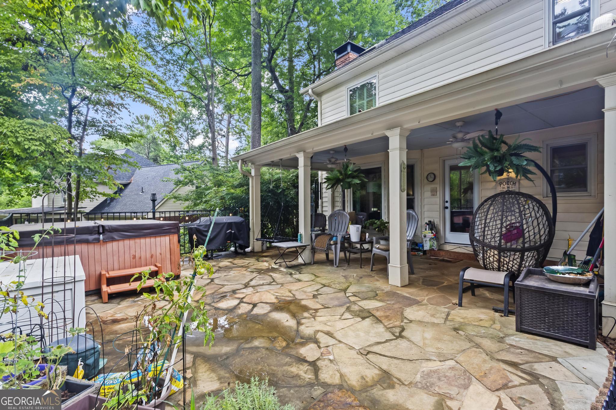 140 Lakeside Drive Nw Property Photo 3
