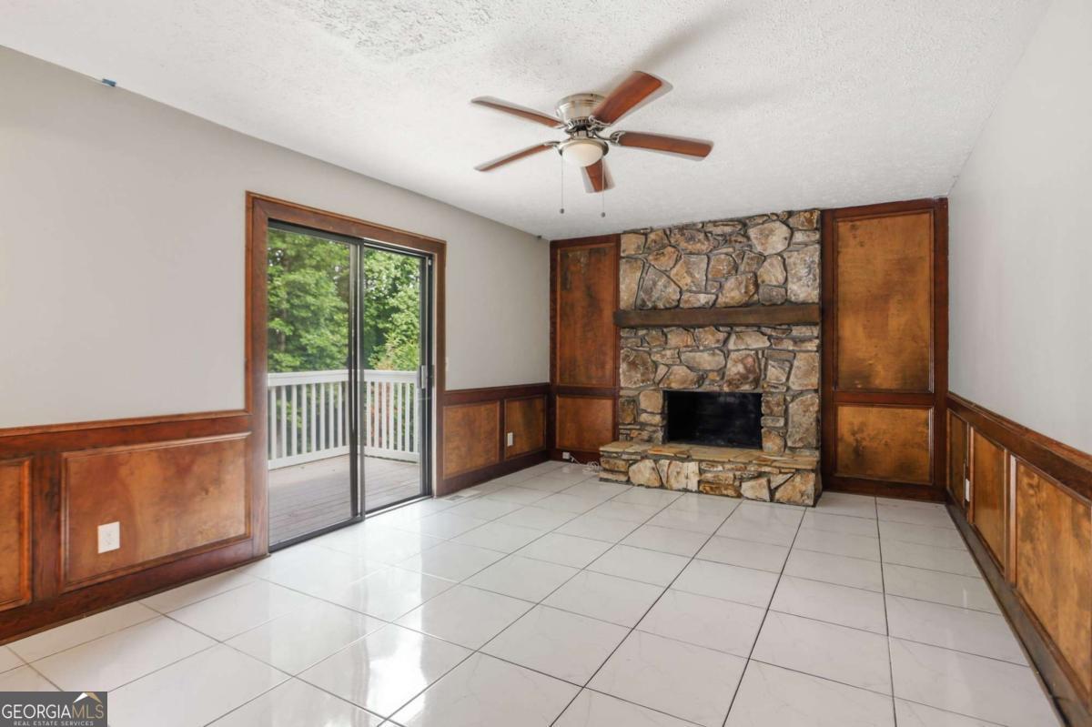 4442 Old Mabry Place Ne Property Photo 6