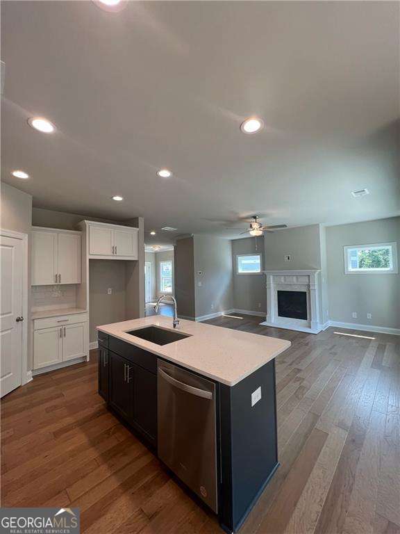 336 Lakeside Court Property Photo 2