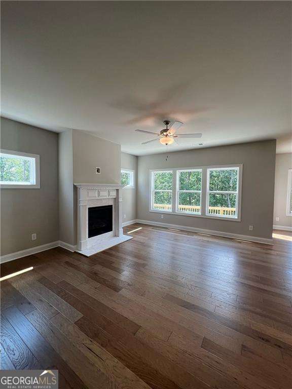 336 Lakeside Court Property Photo 4