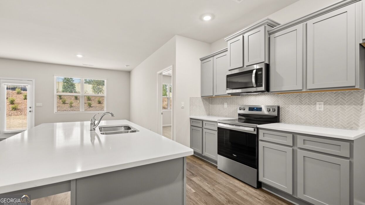 300 Bristol Boulevard Property Photo 11