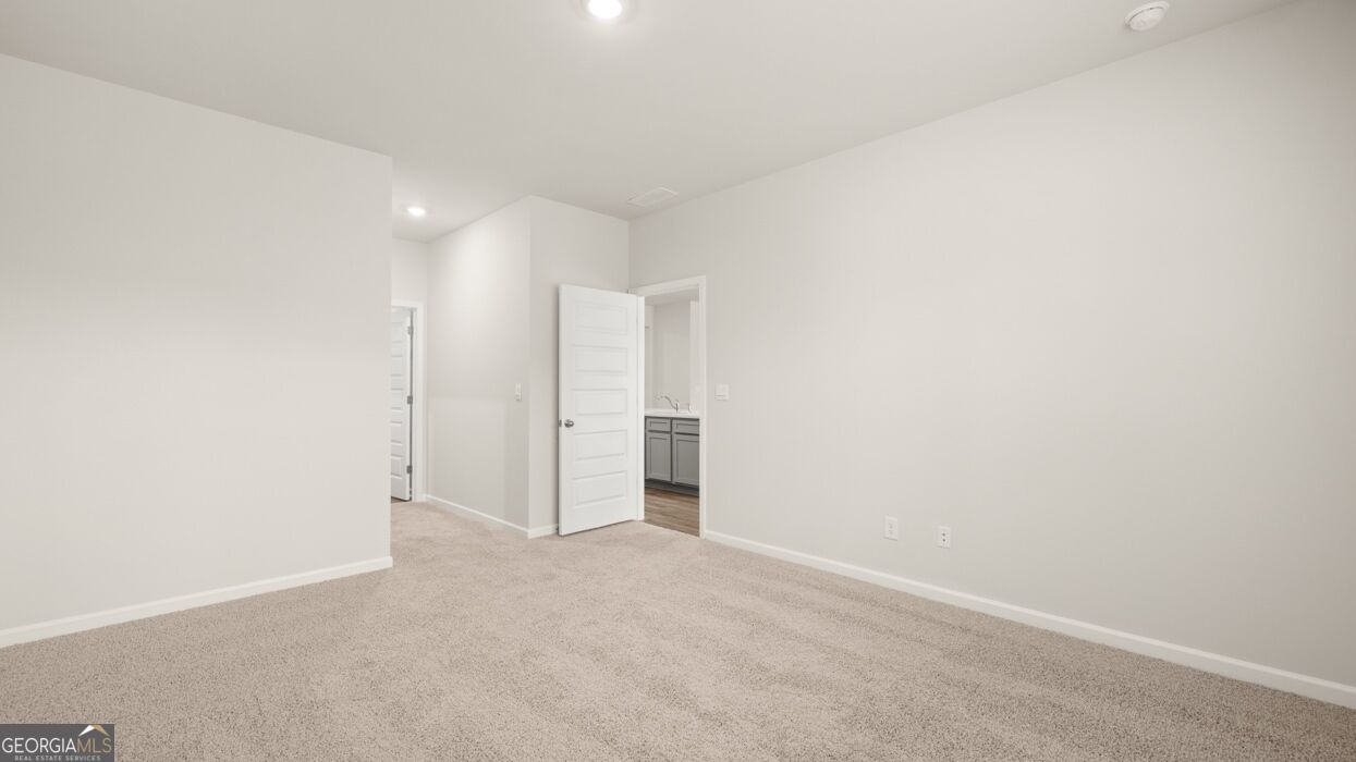 300 Bristol Boulevard Property Photo 18