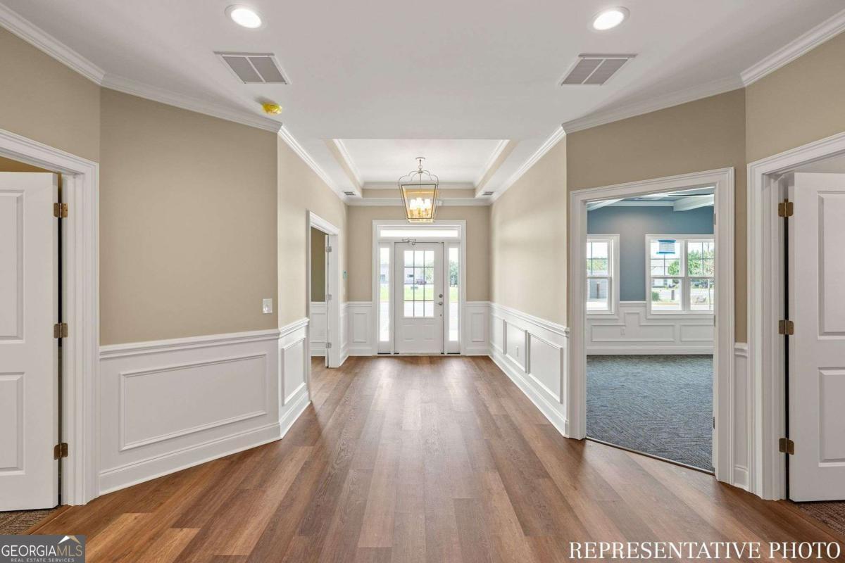 1060 Garland Drive # 200 Property Photo 2