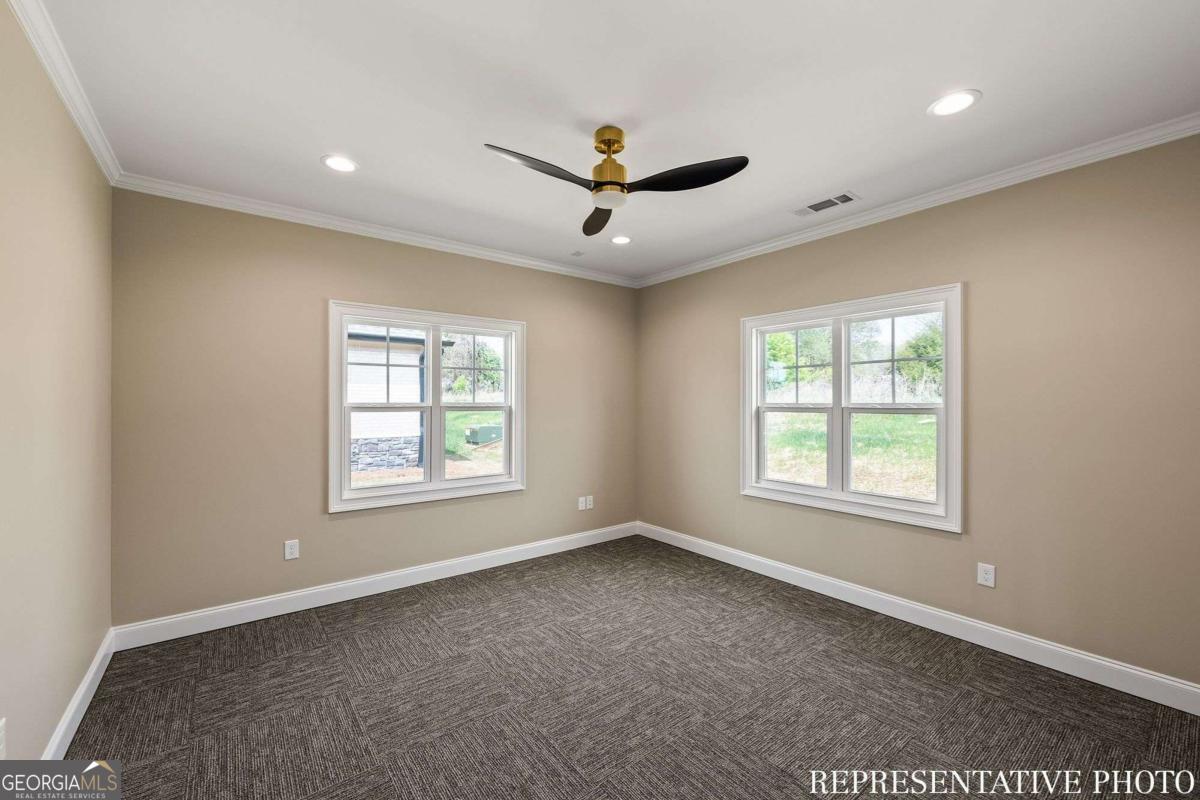 1060 Garland Drive # 200 Property Photo 8