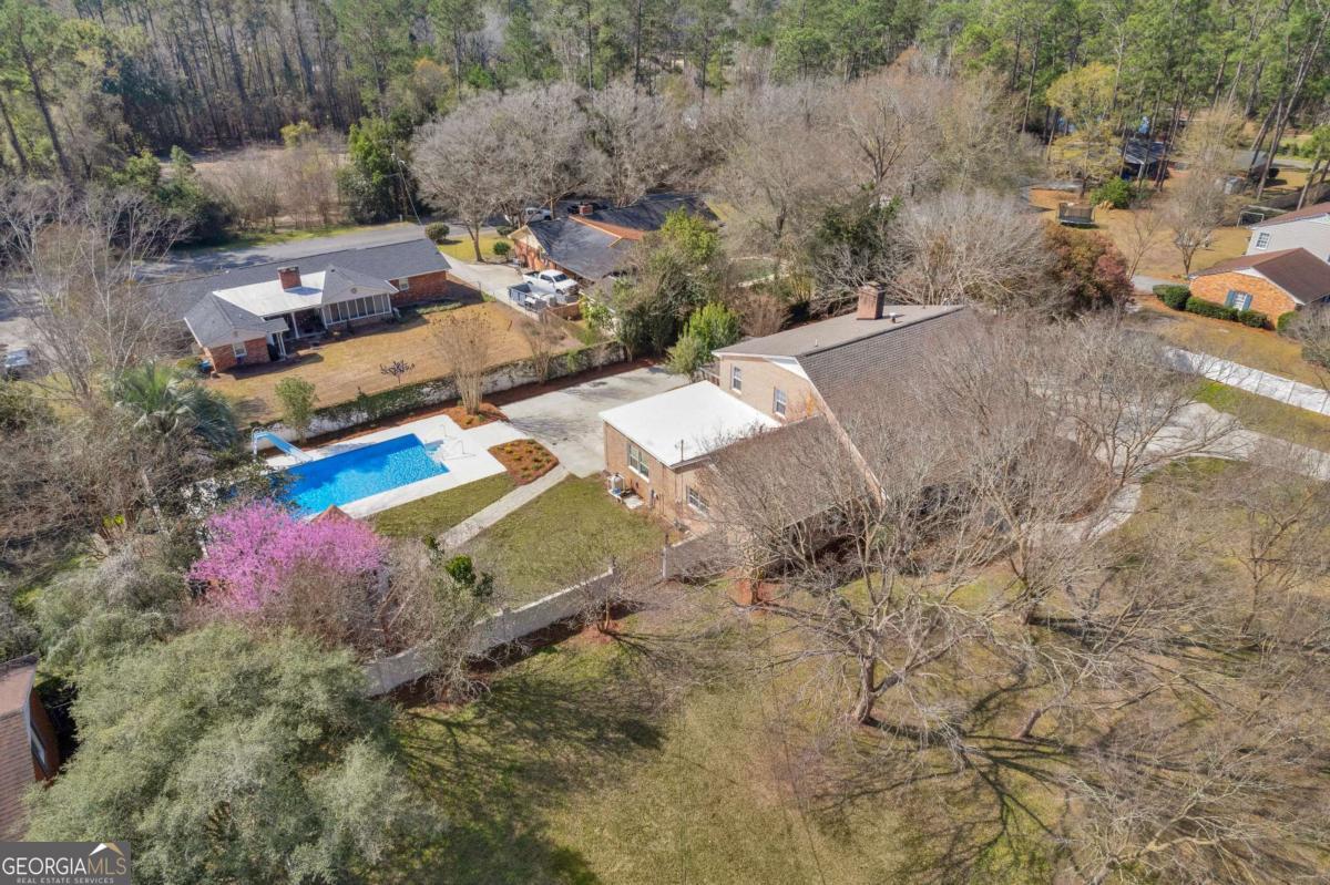 1808 Seminole Trail Property Photo 4