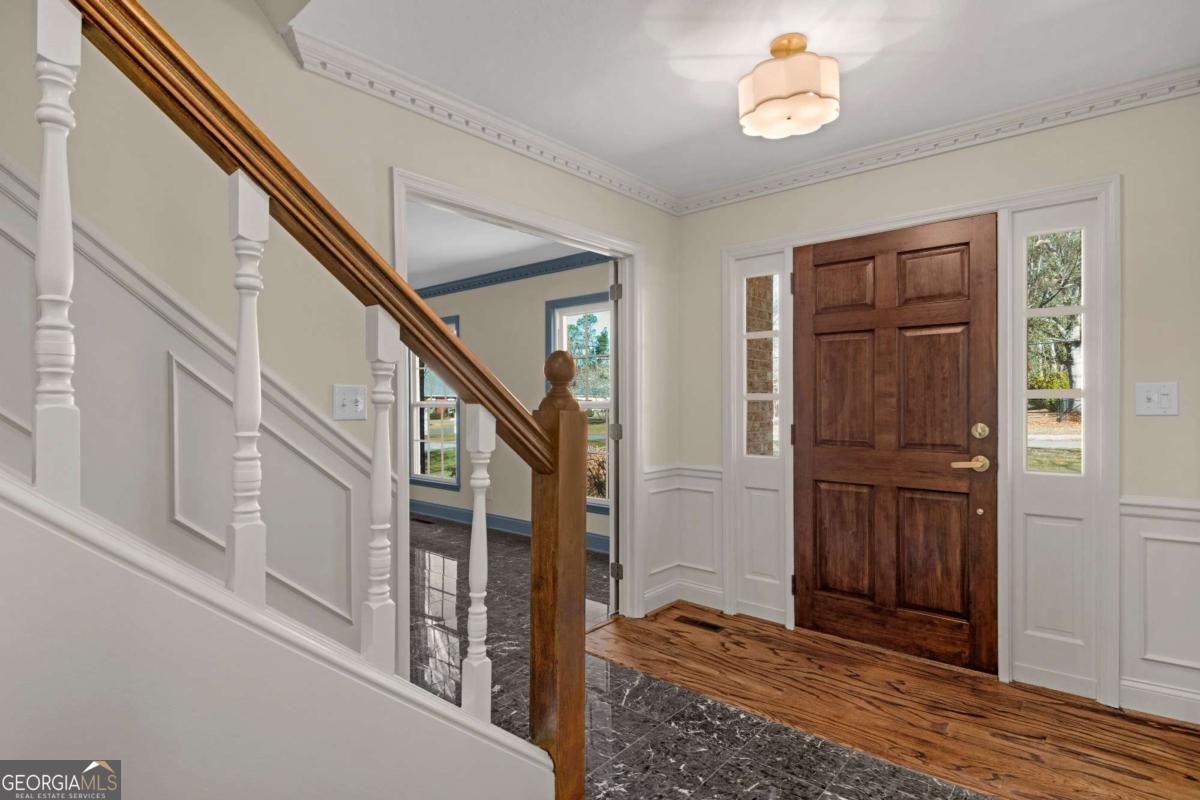 1808 Seminole Trail Property Photo 8