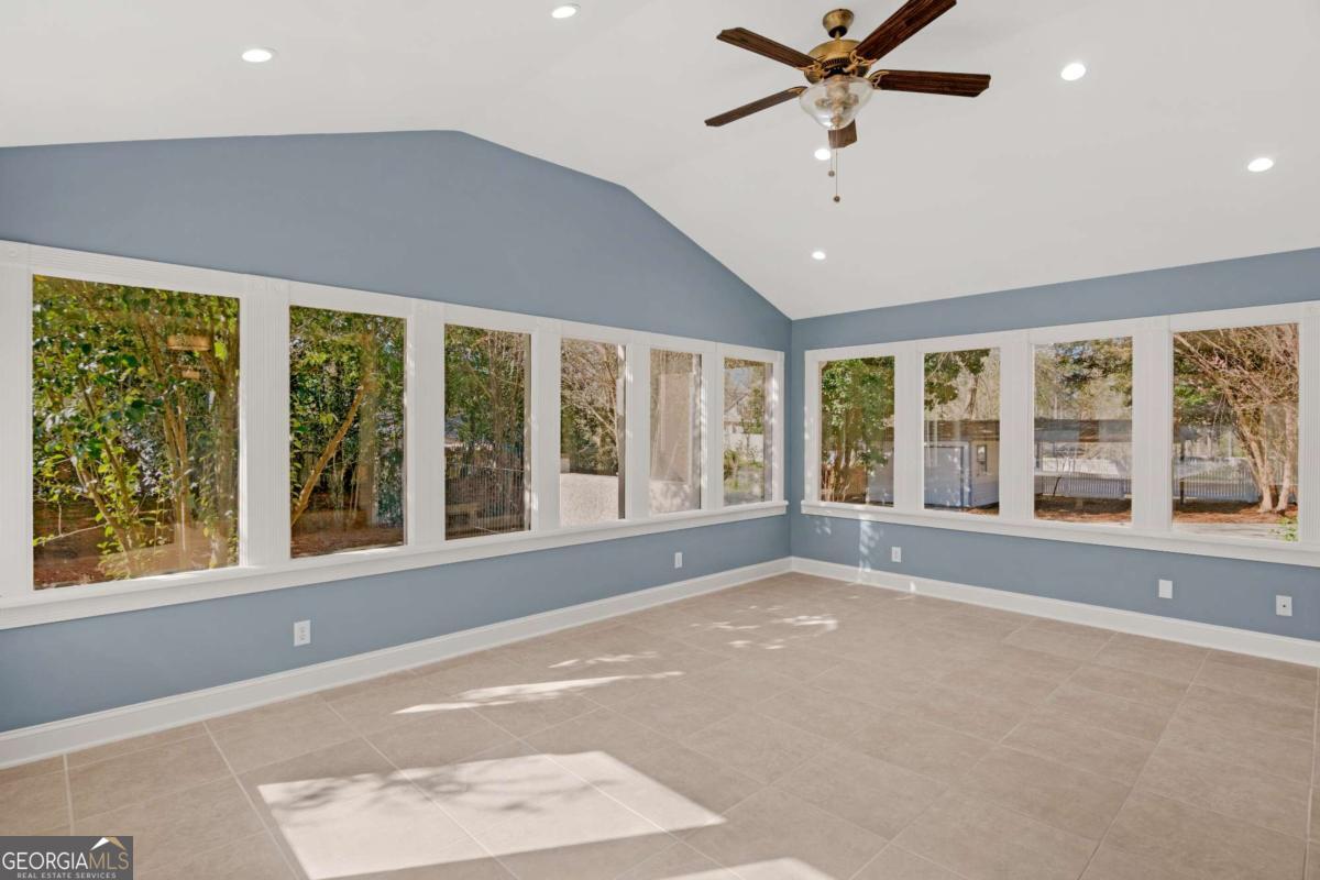 1808 Seminole Trail Property Photo 16