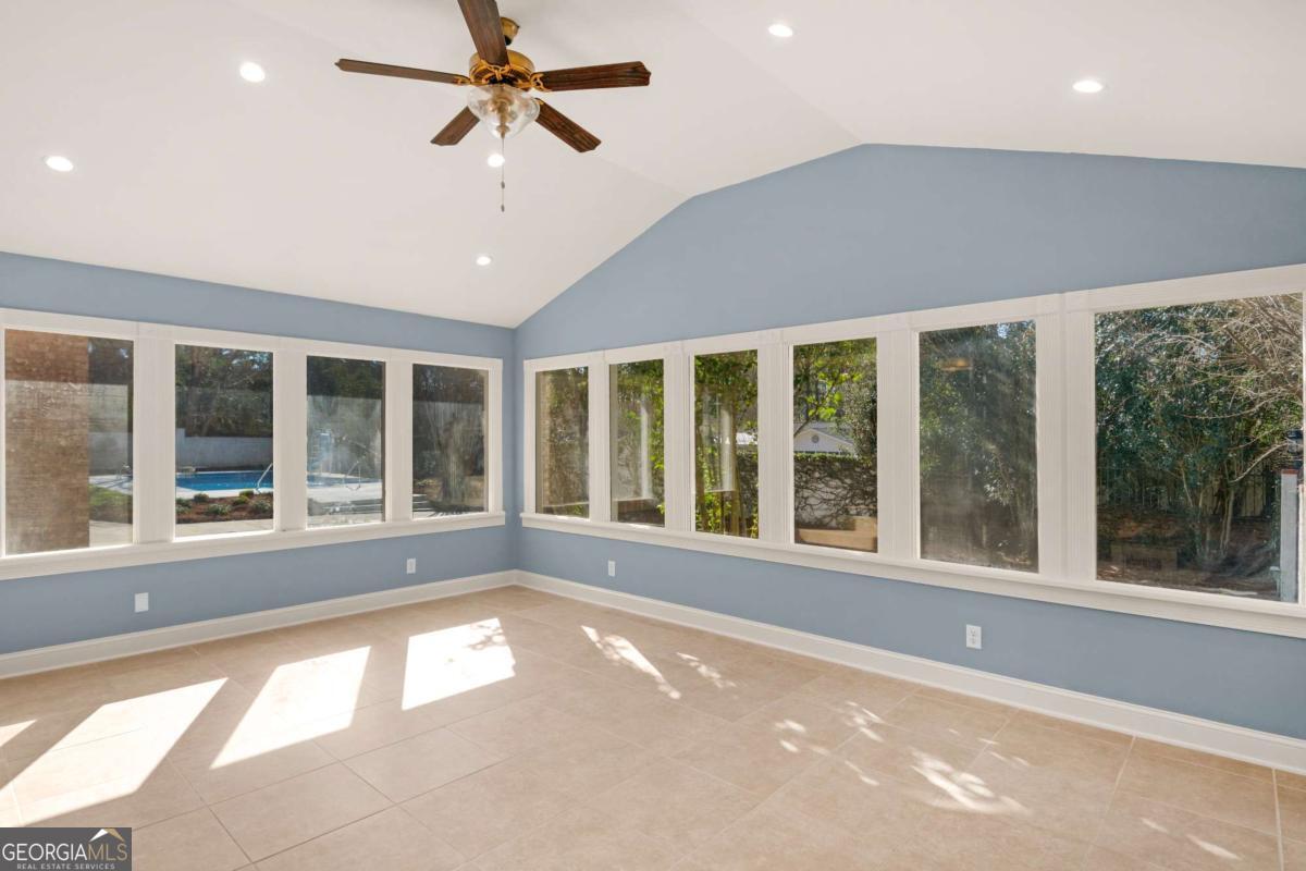 1808 Seminole Trail Property Photo 18