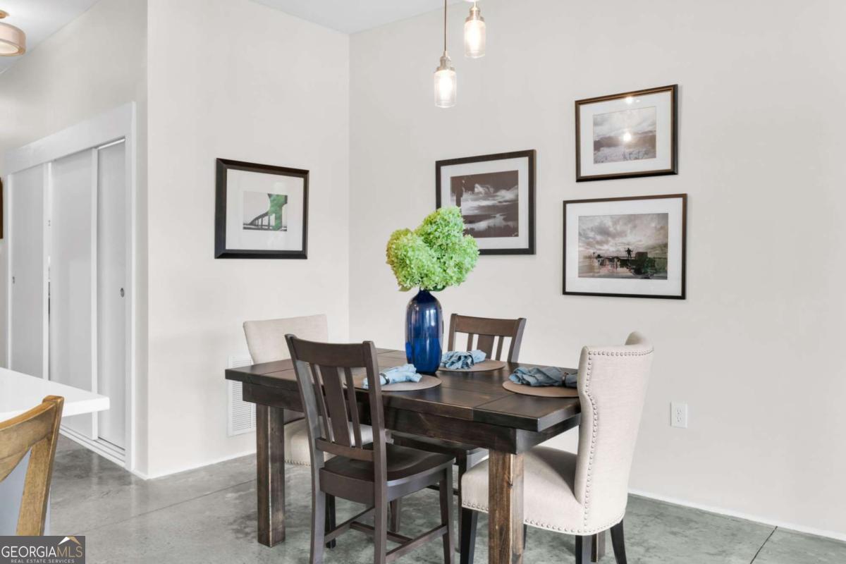 560 Dutch Valley Road Ne # 2309 Property Photo 14