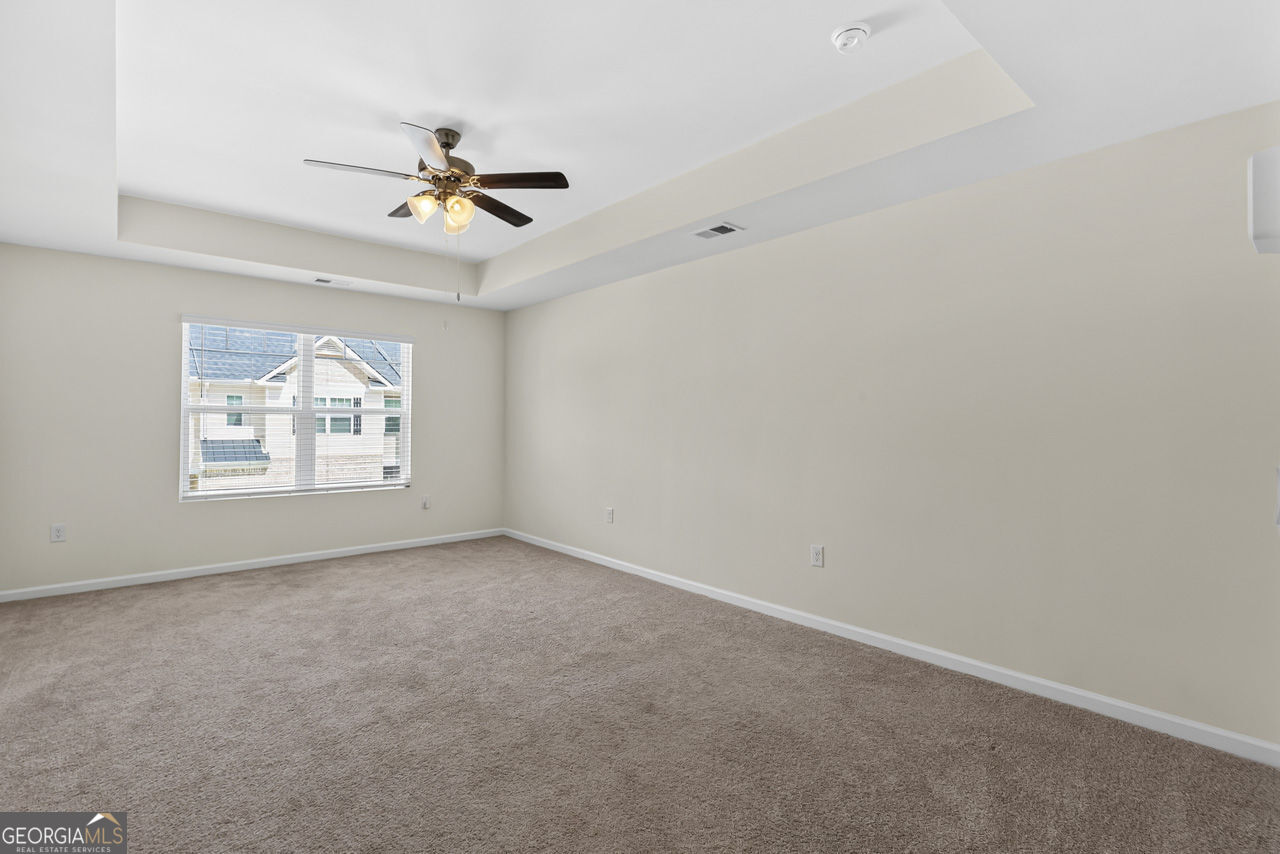 174 Hampton Circle Property Photo 6