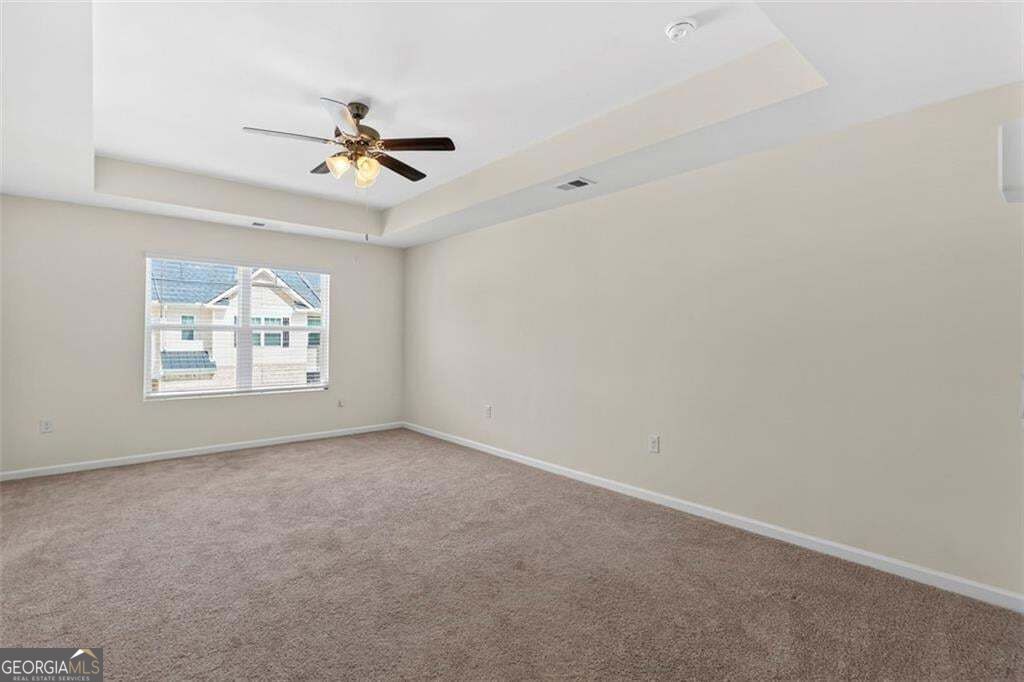 174 Hampton Circle Property Photo 6