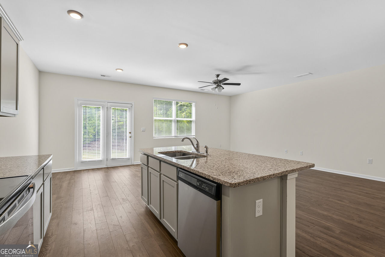 174 Hampton Circle Property Photo 10
