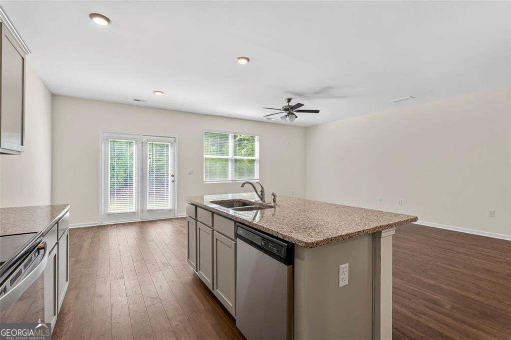174 Hampton Circle Property Photo 10