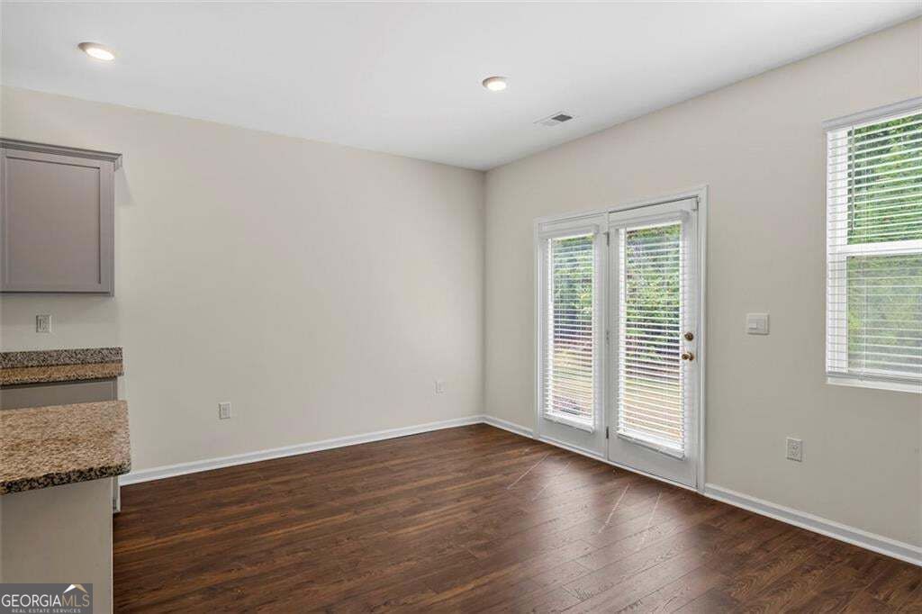 174 Hampton Circle Property Photo 14