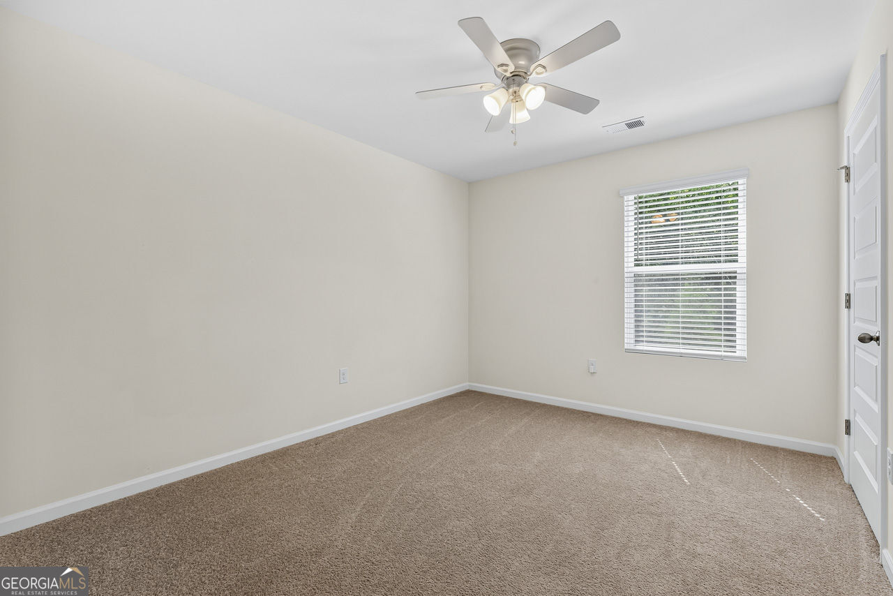 174 Hampton Circle Property Photo 18