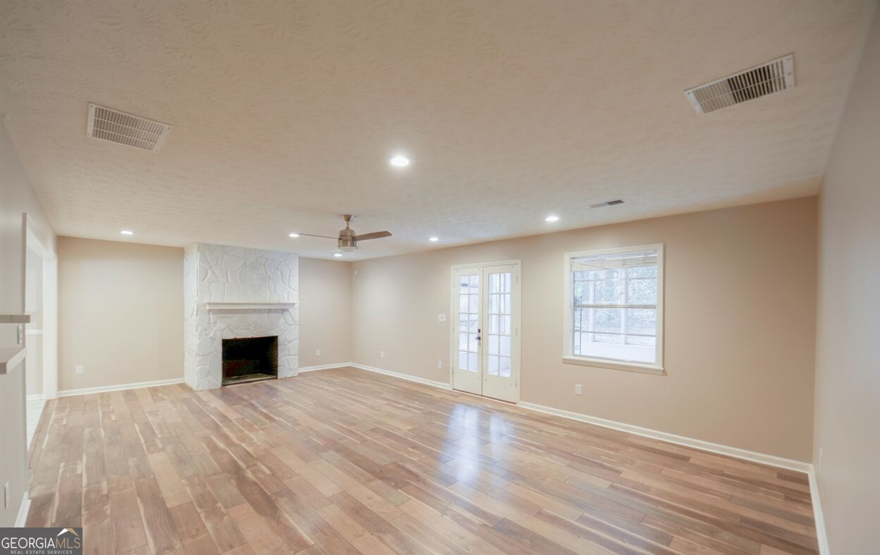 125 Brooks Drive Property Photo 5