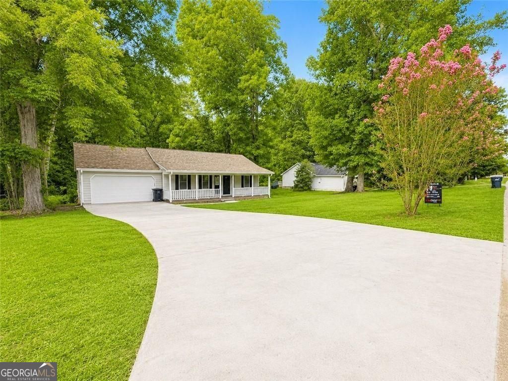 135 Willow Shoals Drive Property Photo 2