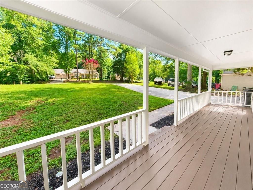 135 Willow Shoals Drive Property Photo 3