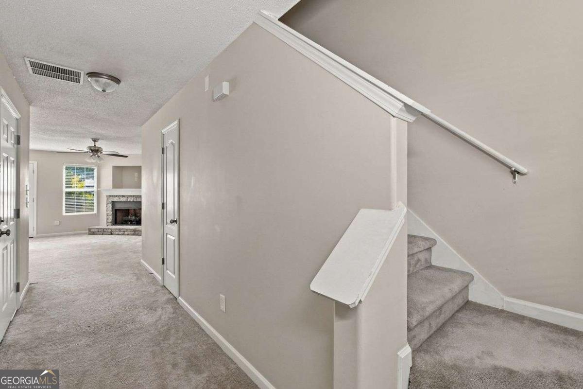 1428 Box Circle Property Photo 6
