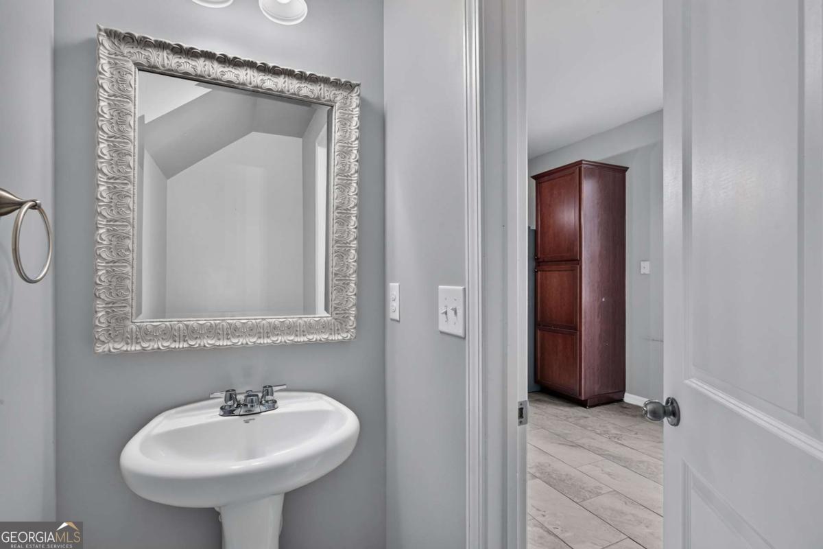 95 Hamilton Grove Drive Property Photo 13
