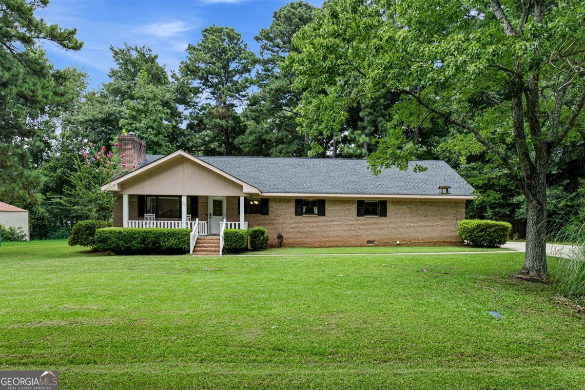 773 Sweetbriar Circle Property Photo 2