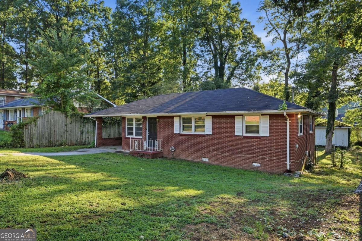 5911 Meadowview Road Property Photo 1