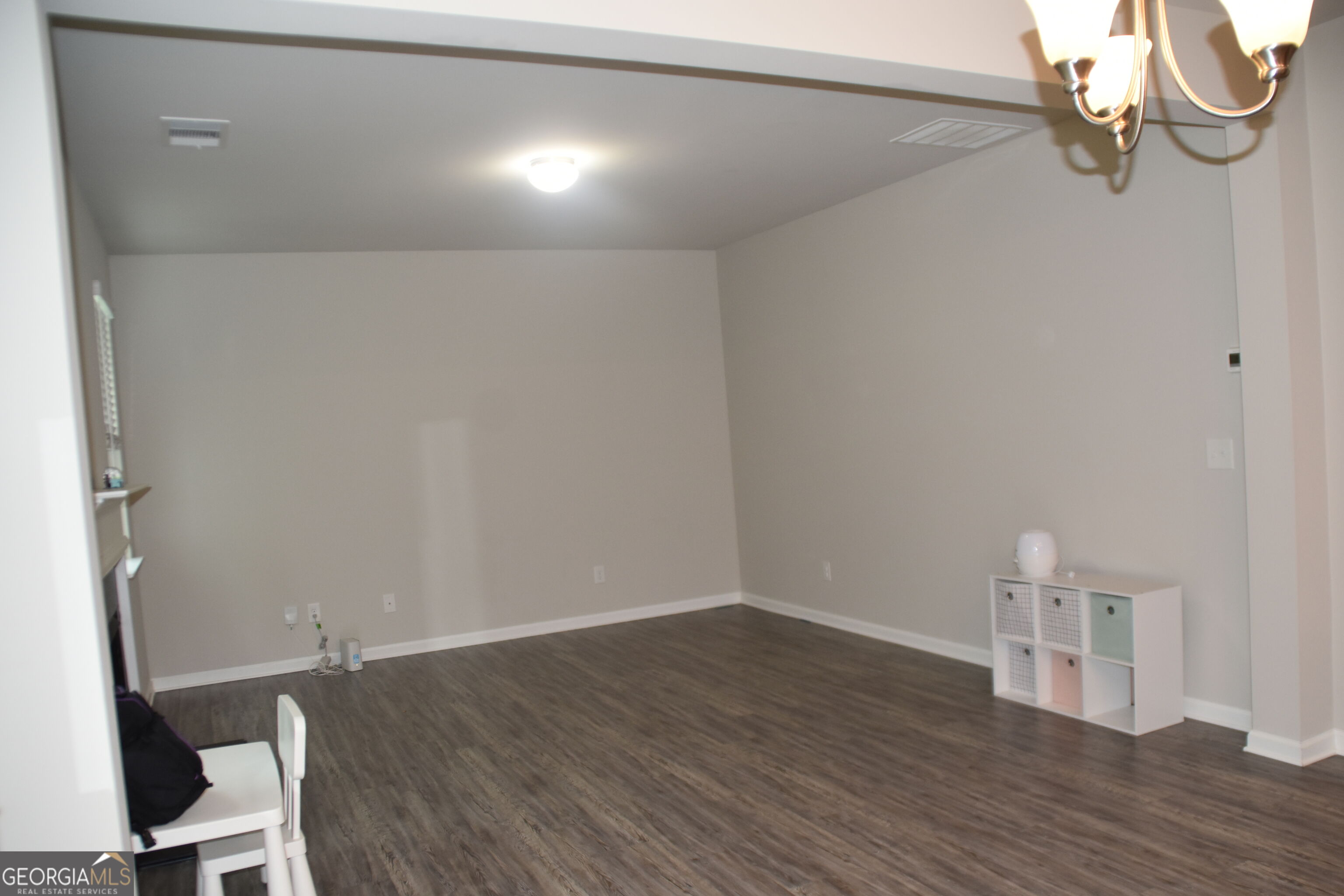 200 Mirage Drive Property Photo 3
