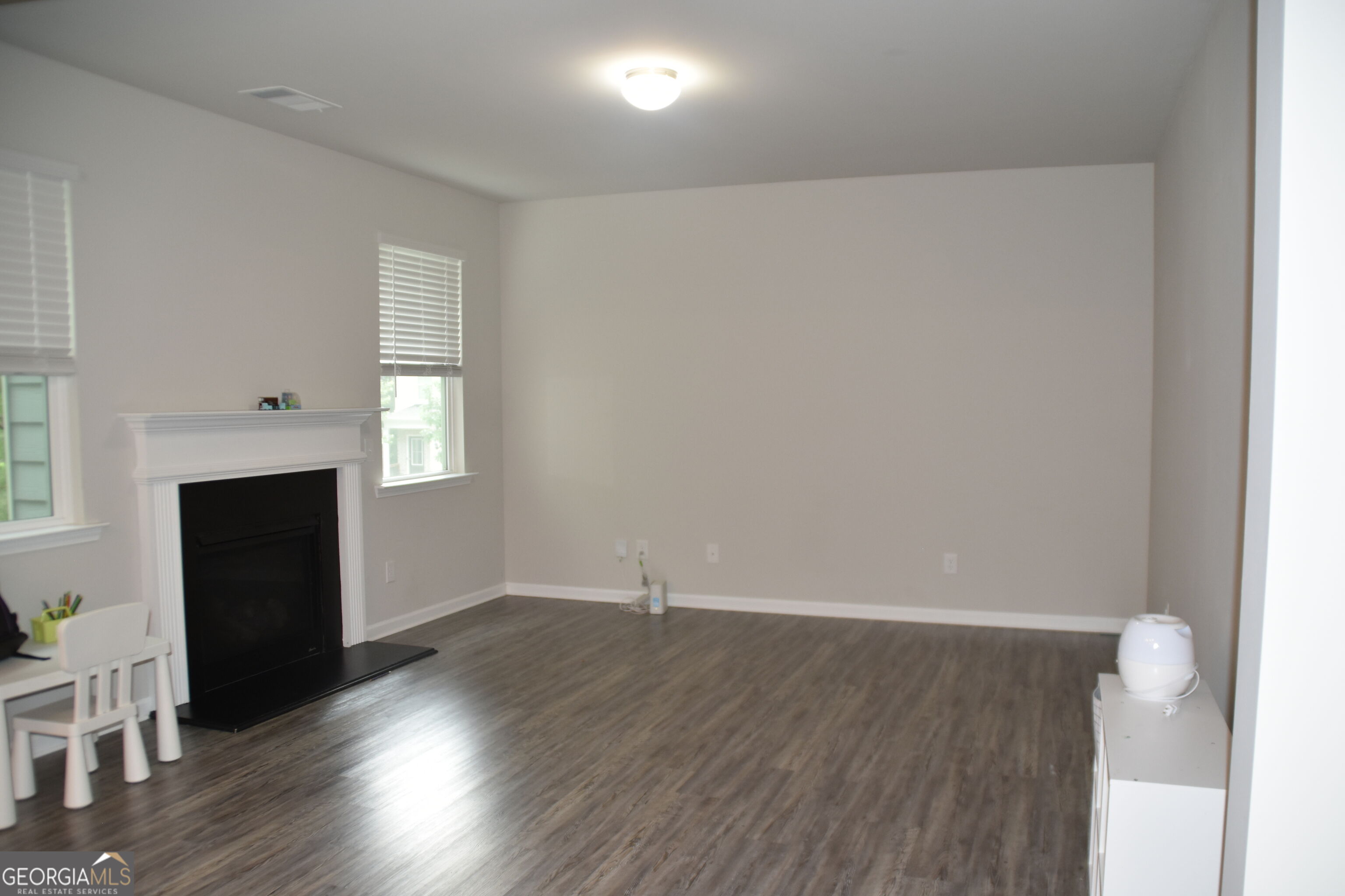 200 Mirage Drive Property Photo 6