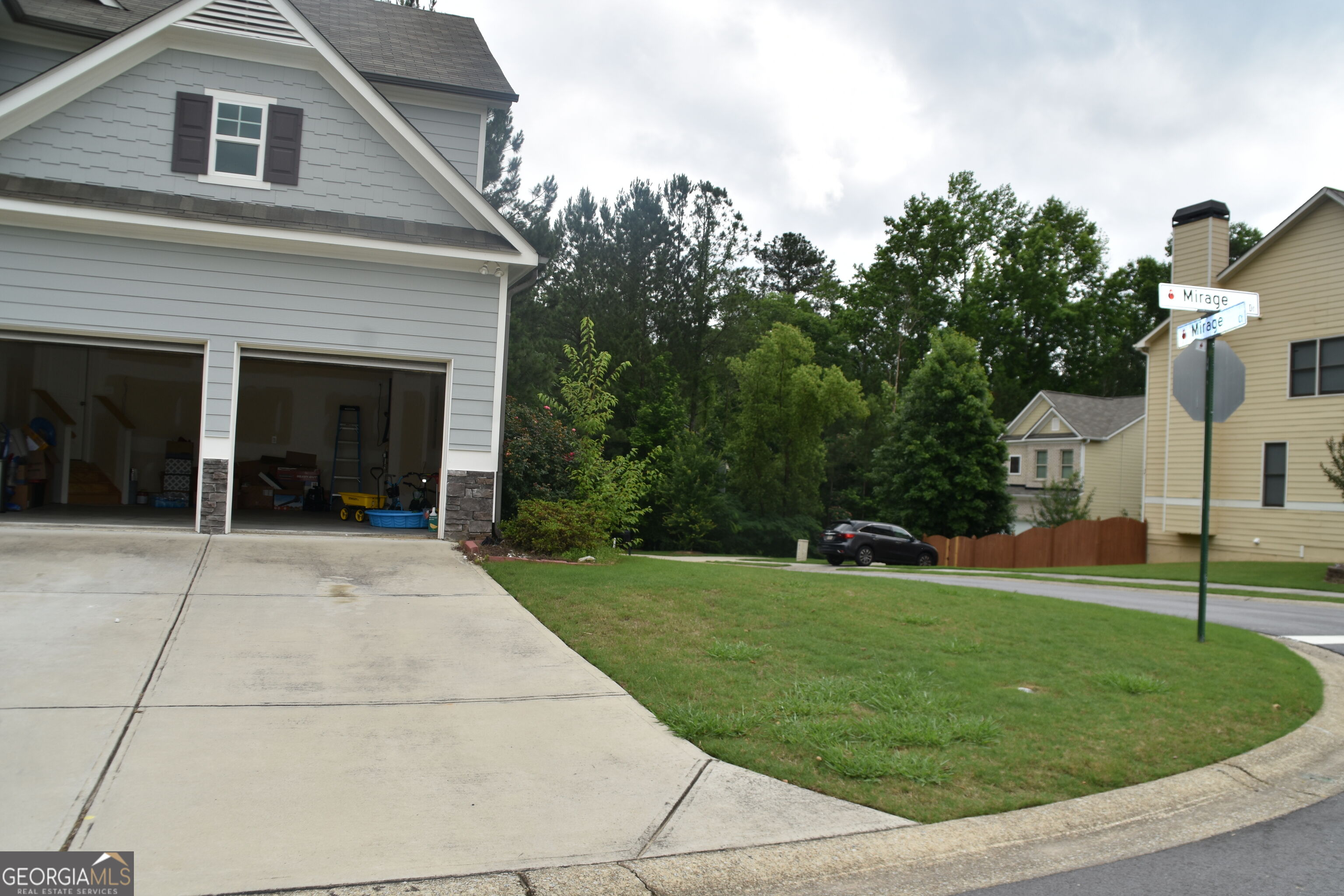 200 Mirage Drive Property Photo 11